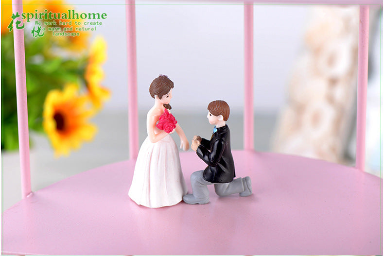 mini figure marry couple